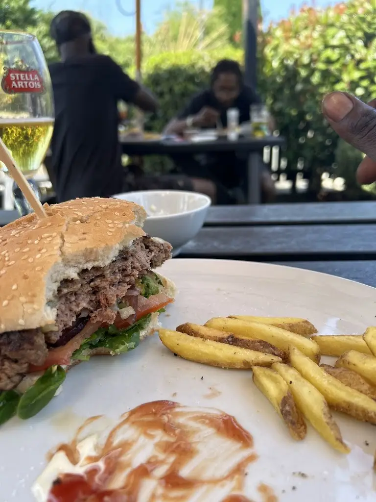 Damian Benjamin_Nags Head Inn_Castle Donington_review