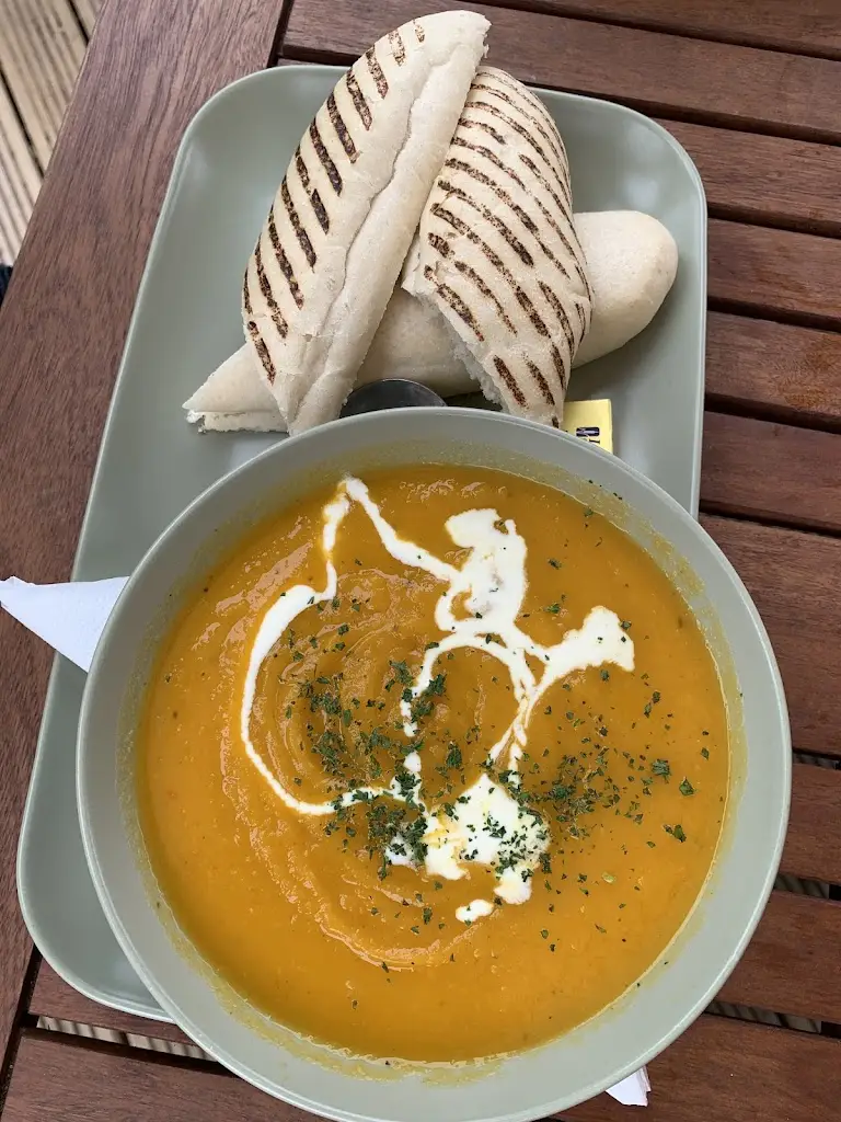 Jake Miller_Nags Head Inn_Castle Donington_review