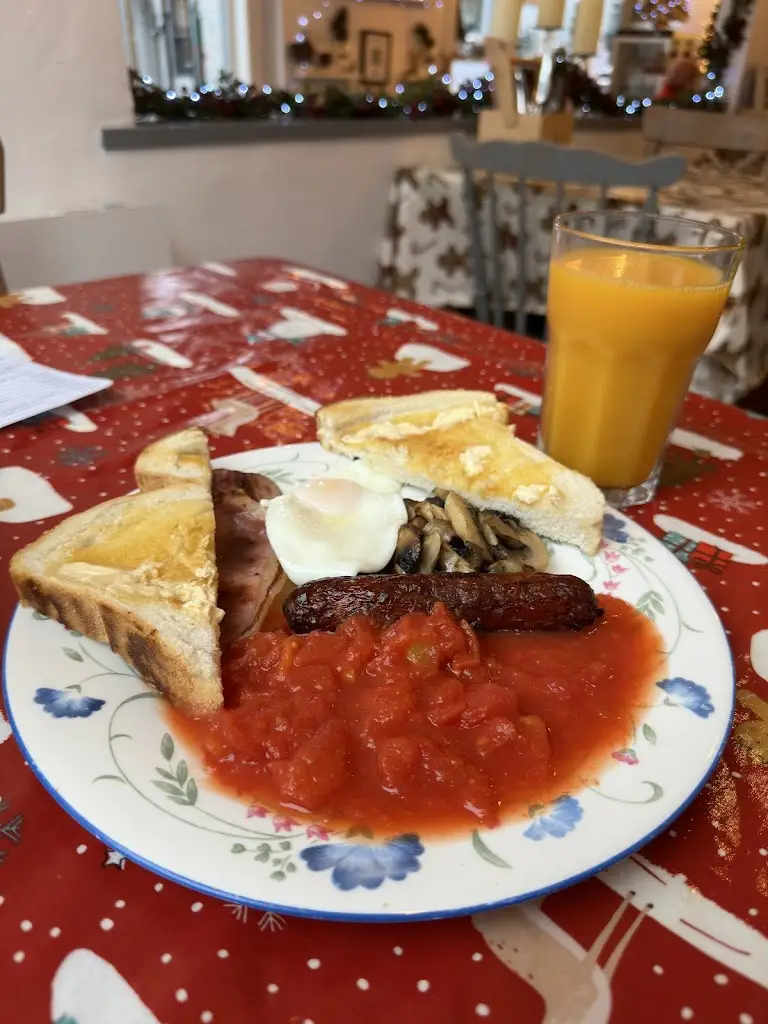 Marc Weerasinghe_Tylers Tearooms_Castle Donington_review