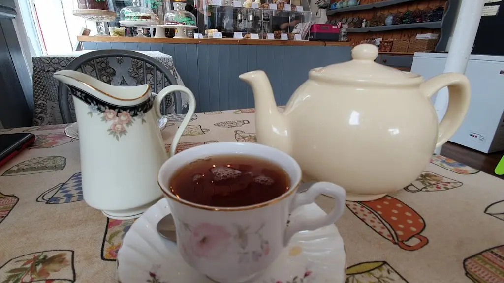 Richard Ecob_Tylers Tearooms_Castle Donington_review