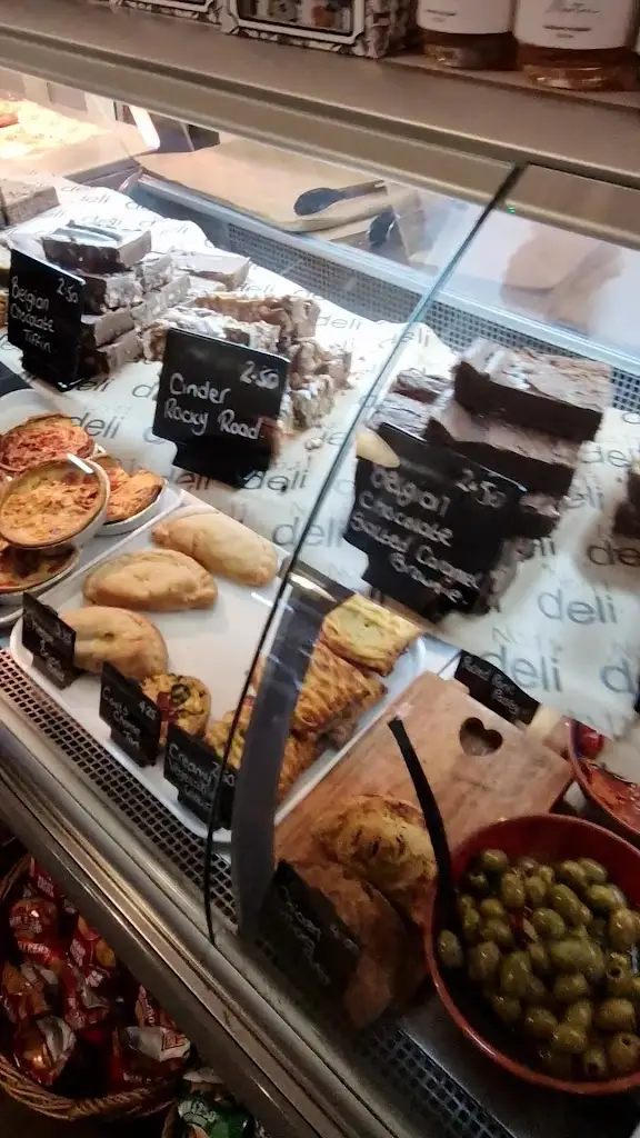 No.11 deli_Castle Donington_slider_image_2