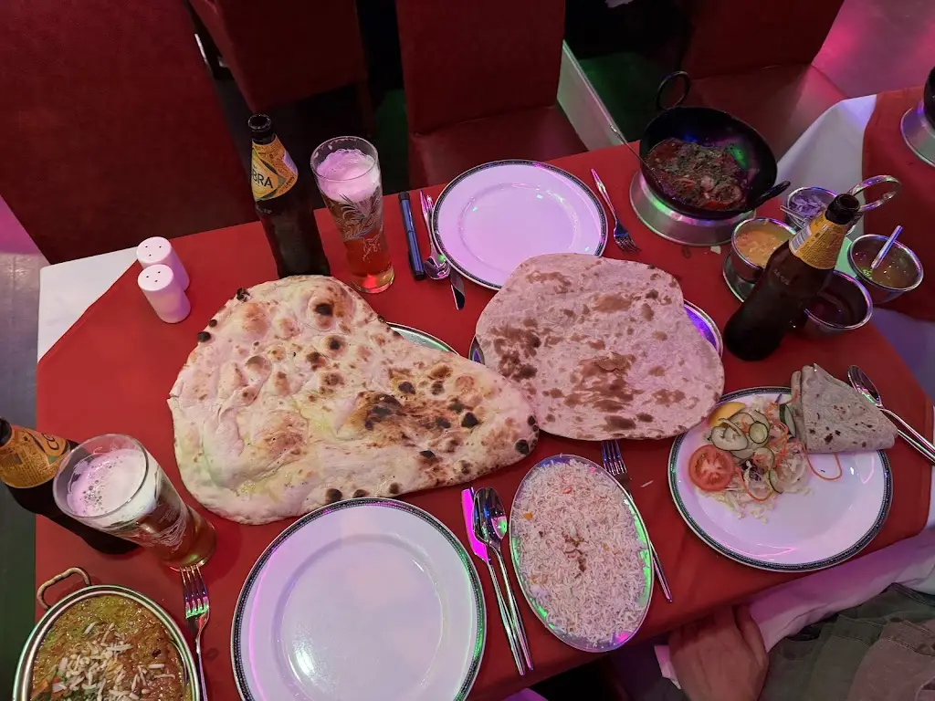 Gandhi_Castle Donington_slider_image_2