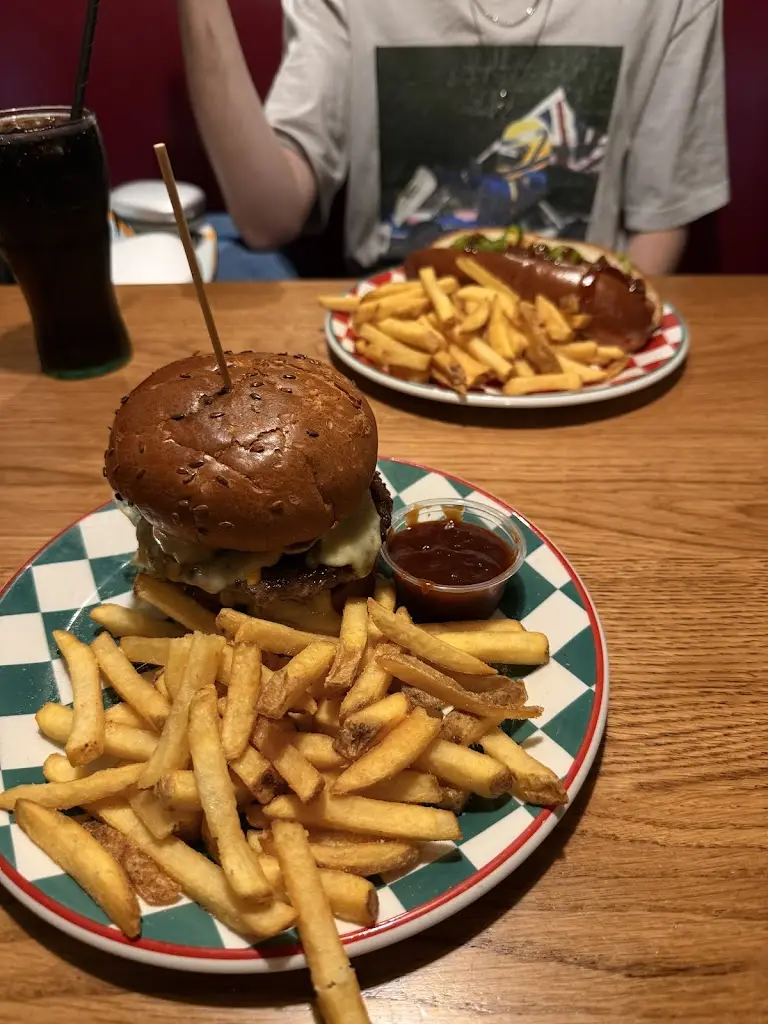 Jordan Booth_Frankie & Benny's - East Midlands Airport_Castle Donington_review