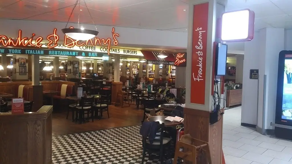 Frankie & Benny's - East Midlands Airport_Castle Donington_slider_image_1