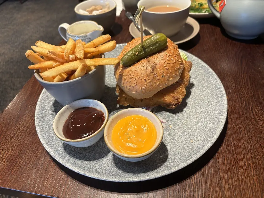 The Otter_Castle Donington_slider_image_3