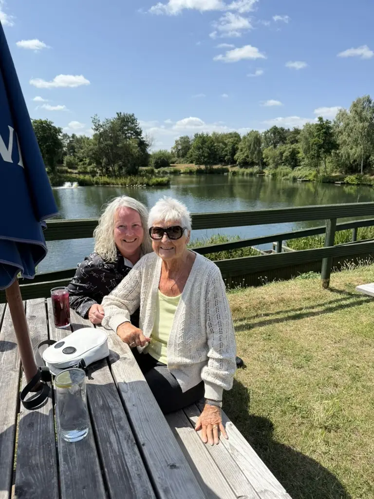 Deborah Mutch_The Coopers Arms_Castle Donington_review