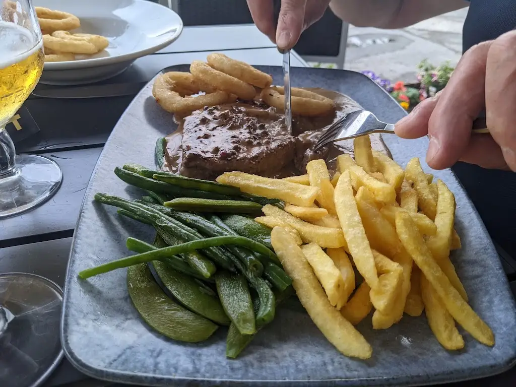 Menu_Auction Eats_Catterall_image_7