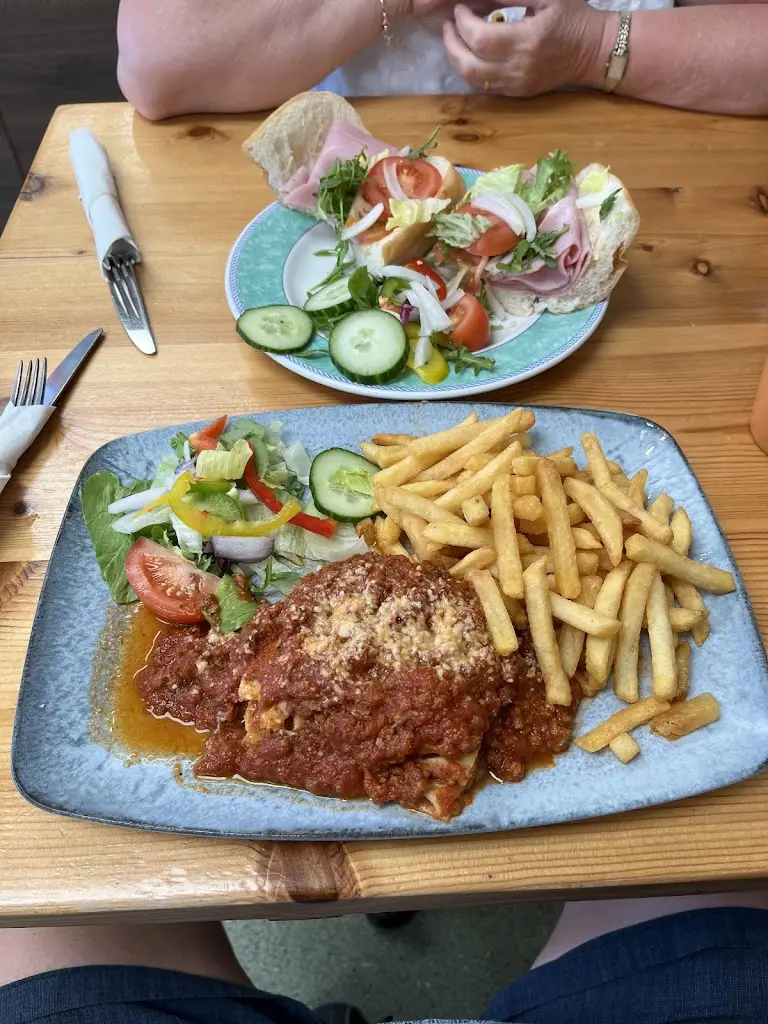 Mario LoPresti_Auction Eats_Catterall_review