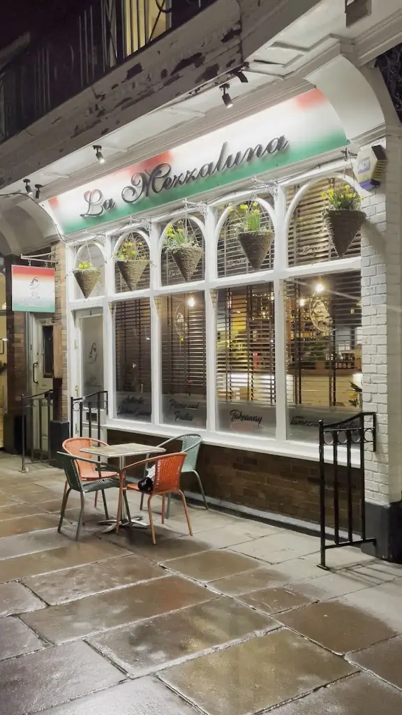 La Mezzaluna_Carlisle_slider_image_2