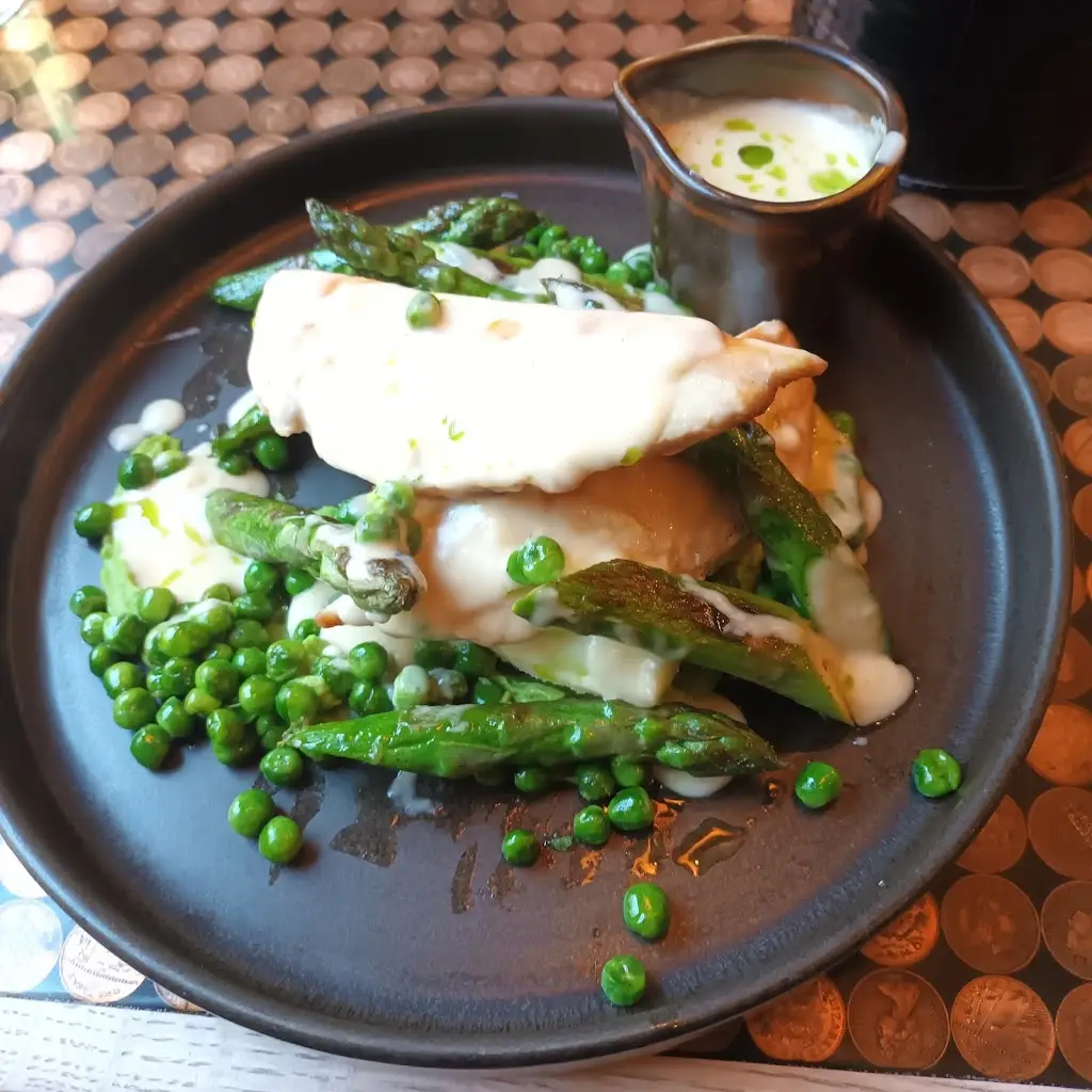 Lisa Mcknight_Thin White Duke_Carlisle_review