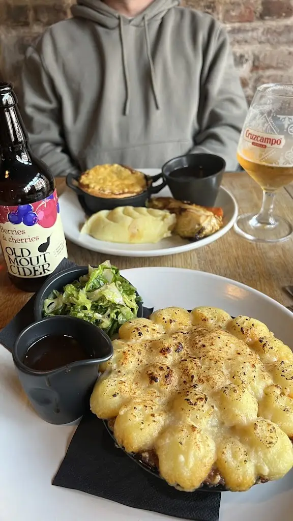 Chelsey Brianne_Coco Mill_Carlisle_review