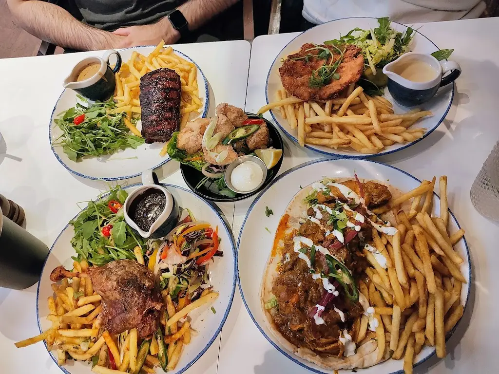 Cen_The Last Zebra_Carlisle_review