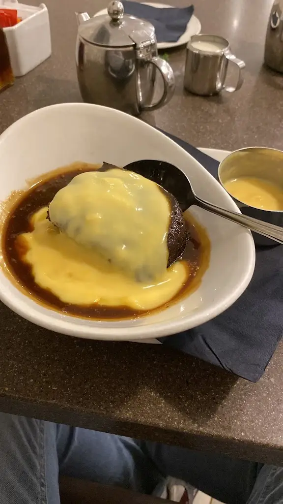 Andy Zeglovskis_Whitby's_Catcliffe_review