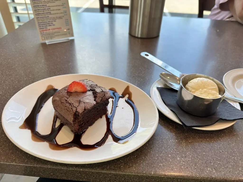 Whitby's_Catcliffe_slider_image_2