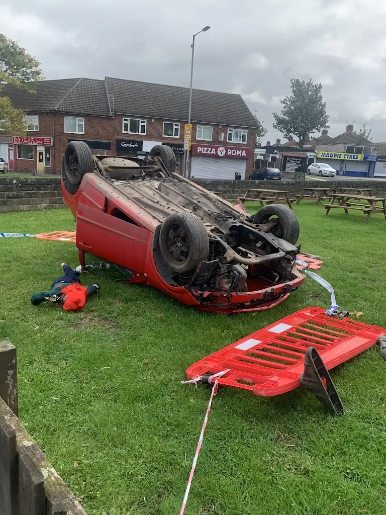 Lyndsey Woodcock_The Three Magpies Hotel_Catcliffe_review