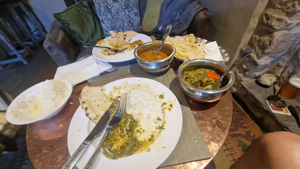 Ian Parkes_Waggon & Horses Gurkha Square_Caythorpe_review