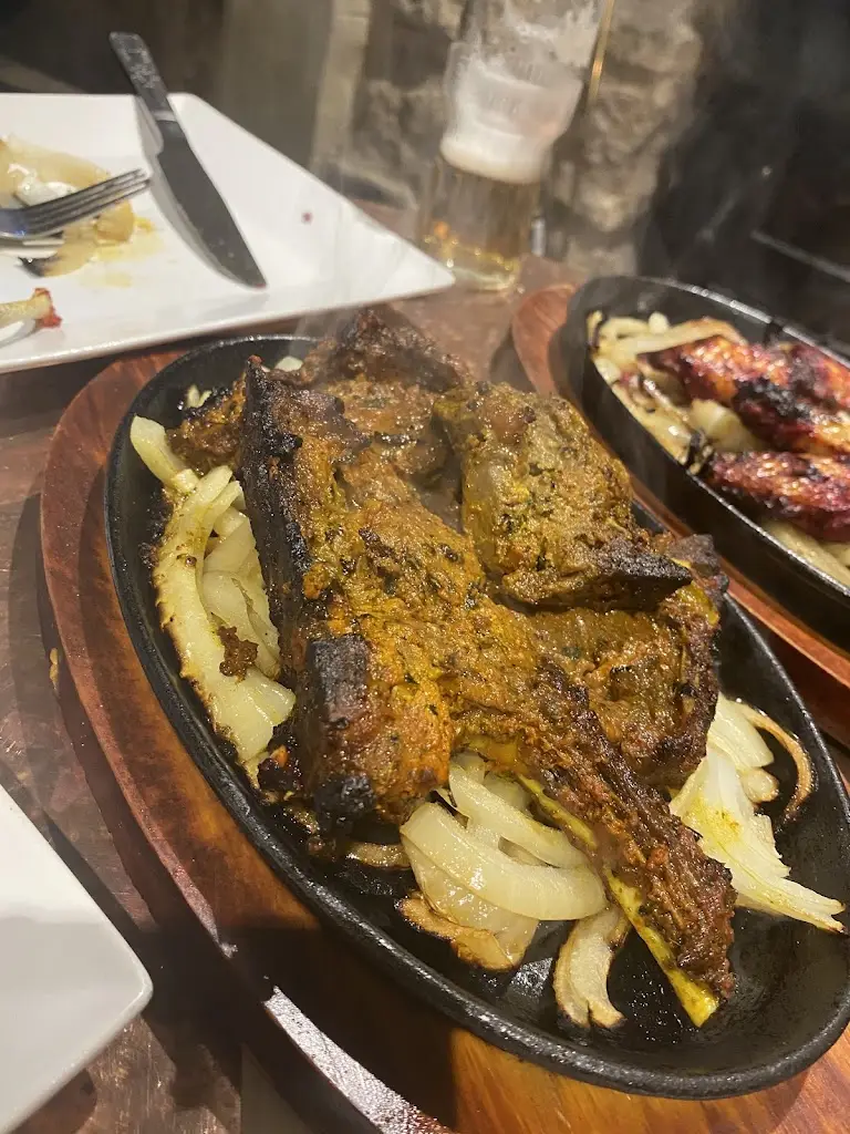 Waggon & Horses Gurkha Square_Caythorpe_slider_image_3