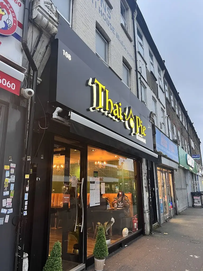 Thai & Pie restaurant in Chadwell Heath