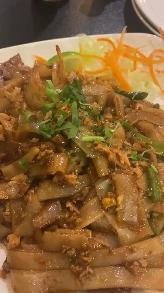 Thai & Pie_Chadwell Heath_slider_image_2