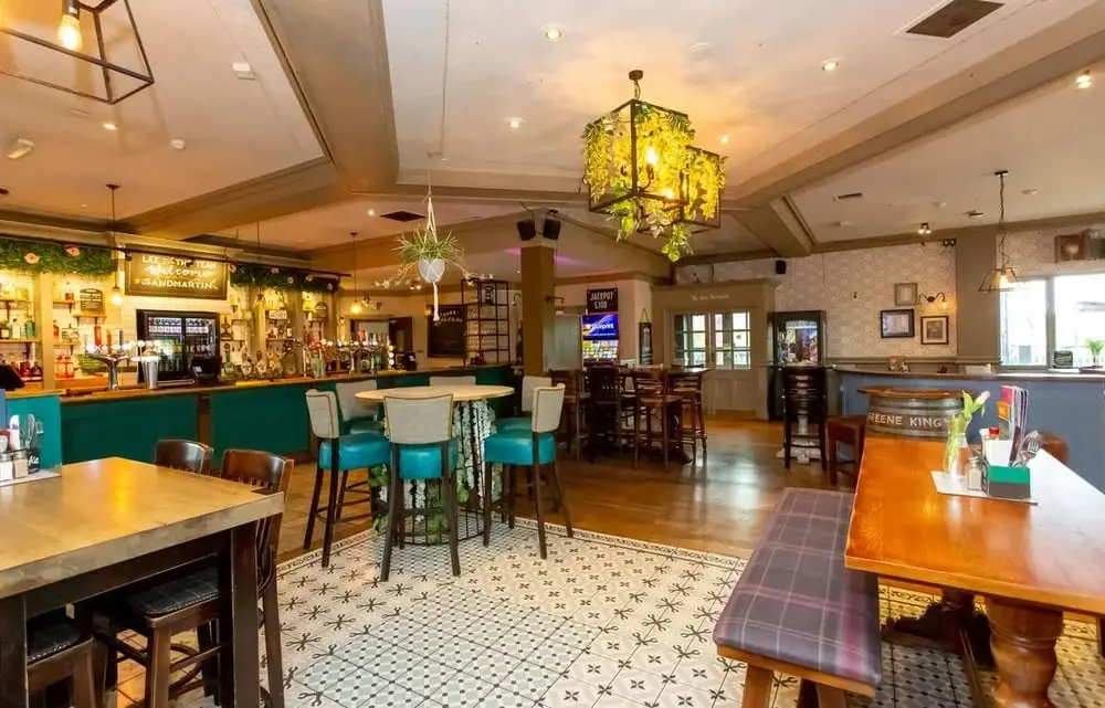 Sandmartin_Chafford Hundred_slider_image_1