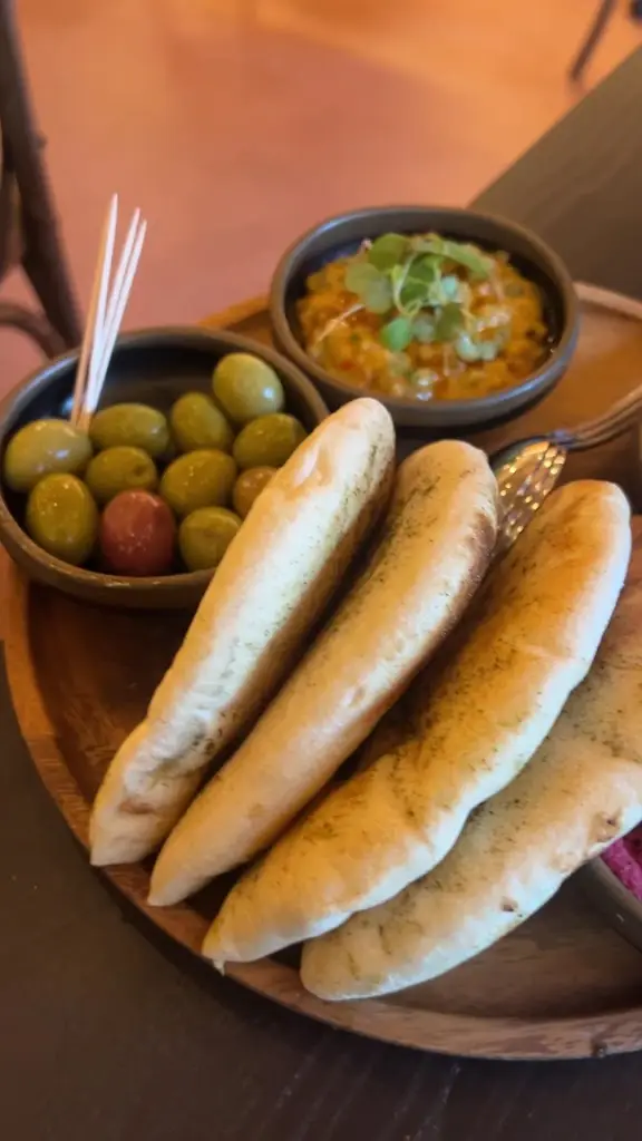 Brother Marcus Canary Wharf_Canary Wharf_slider_image_2