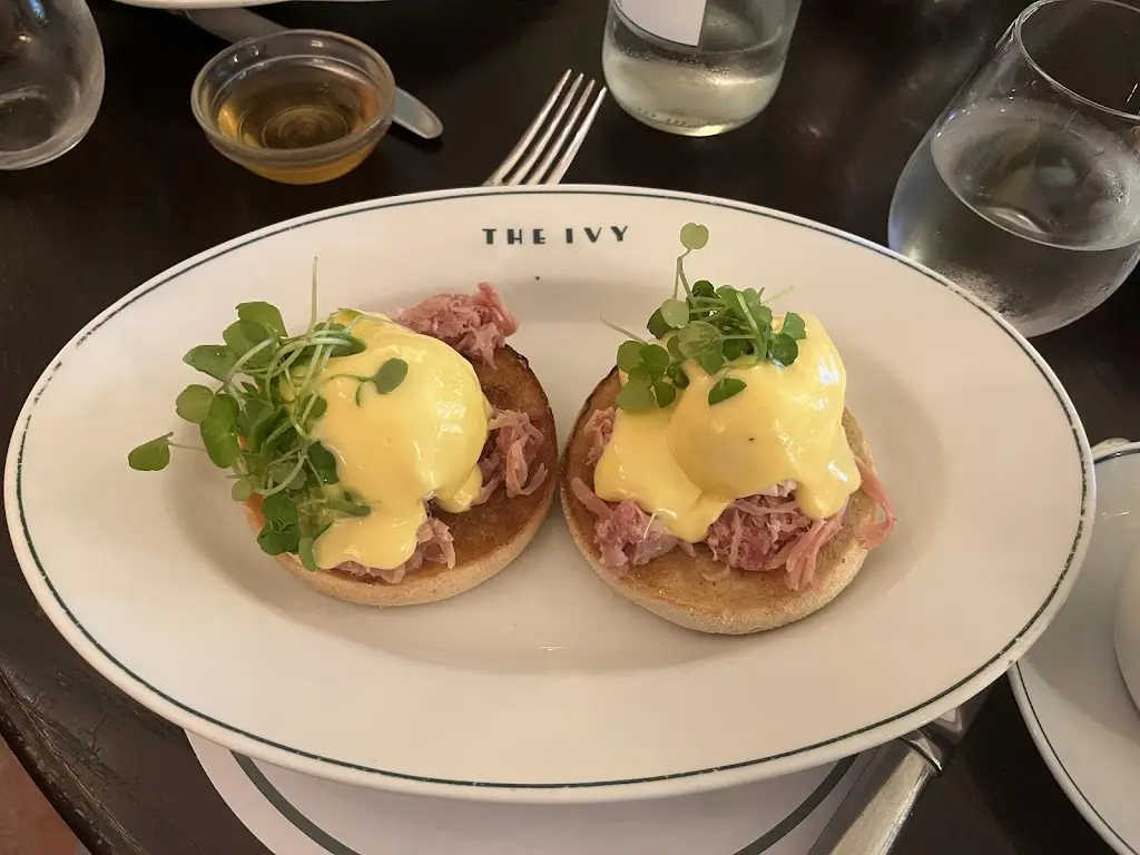 The Ivy Canary Wharf_Canary Wharf_slider_image_3