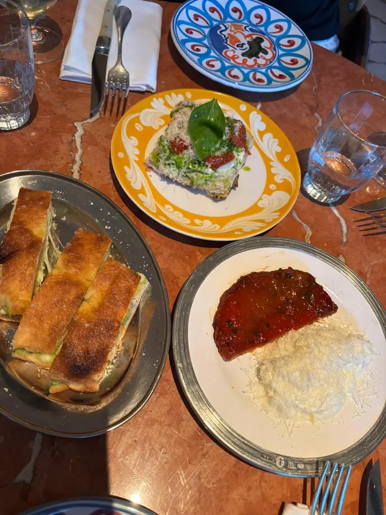 Cassie Hannam_Barbarella_Canary Wharf_review