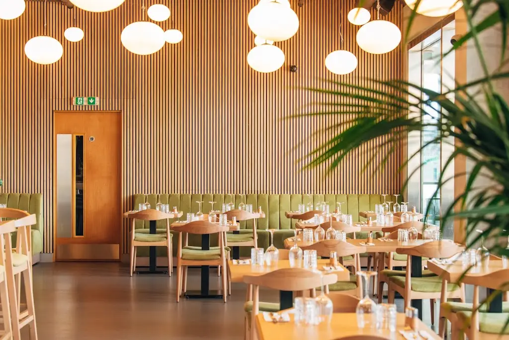 Oysteria_Canary Wharf_slider_image_1