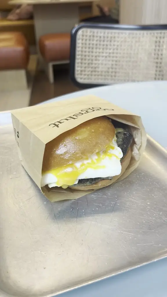 Eggslut Canary Wharf_Canary Wharf_slider_image_2