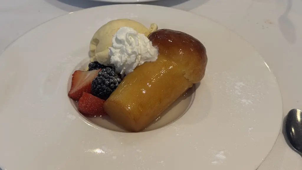 Andrea Gambadoro_Amerigo Vespucci_Canary Wharf_review