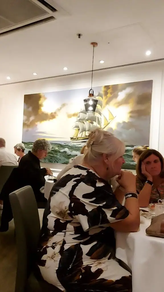 Amerigo Vespucci_Canary Wharf_slider_image_2