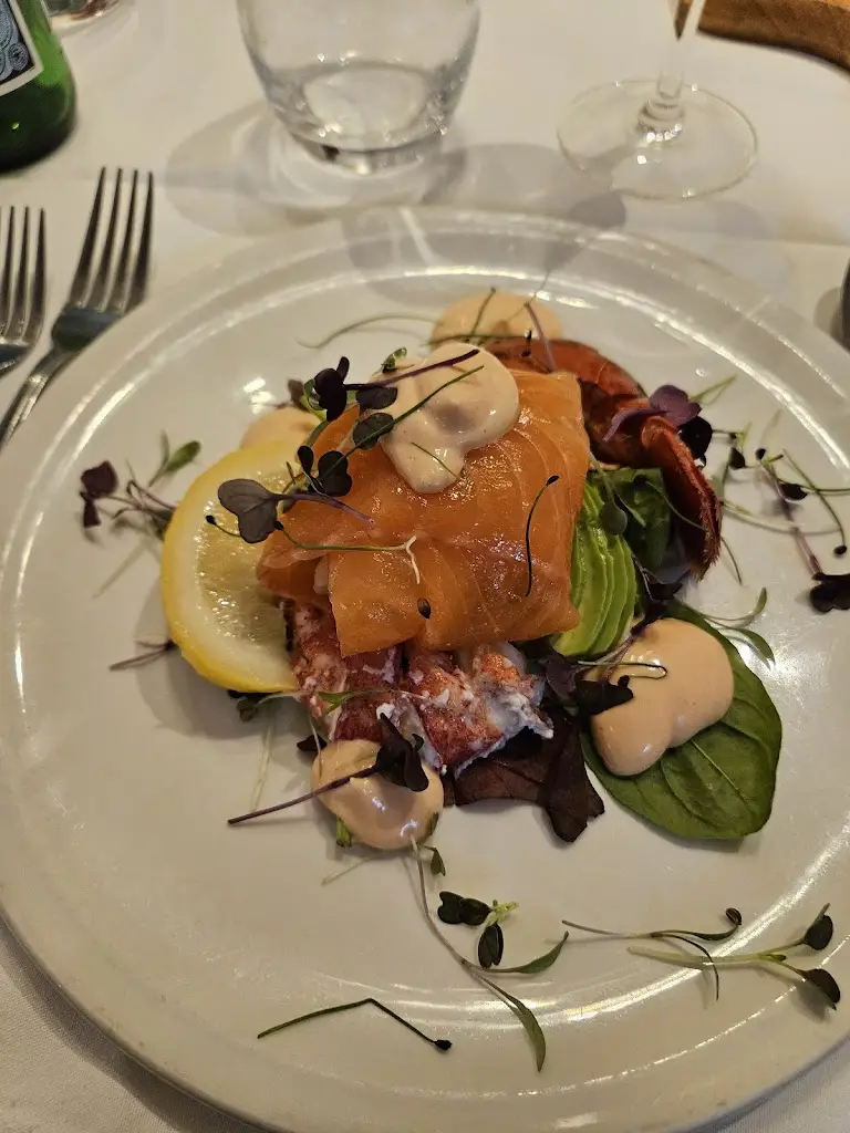 Amerigo Vespucci_Canary Wharf_slider_image_3