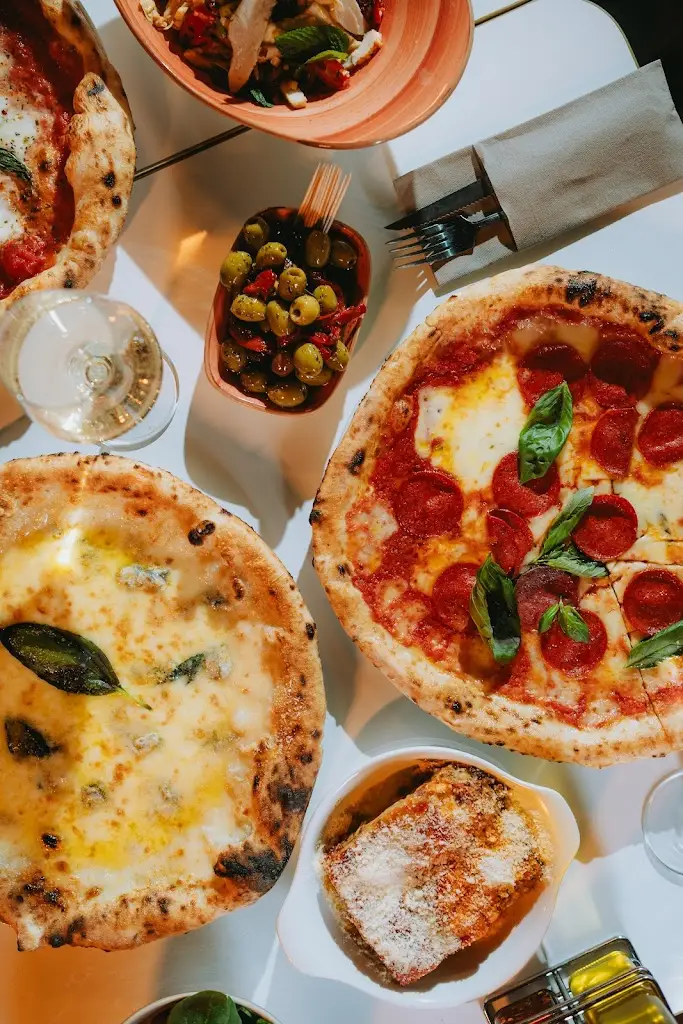 Brera Lounge_Canary Wharf_slider_image_1