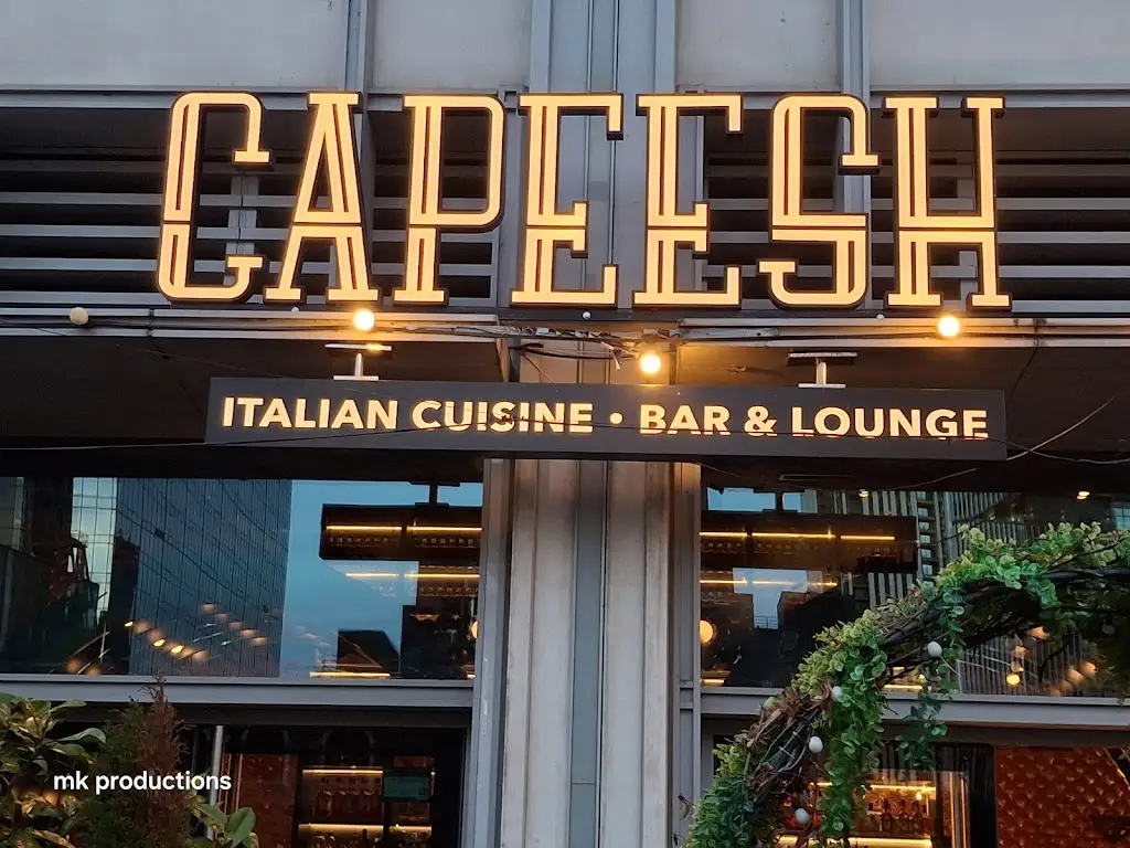 Capeesh_Canary Wharf_slider_image_3