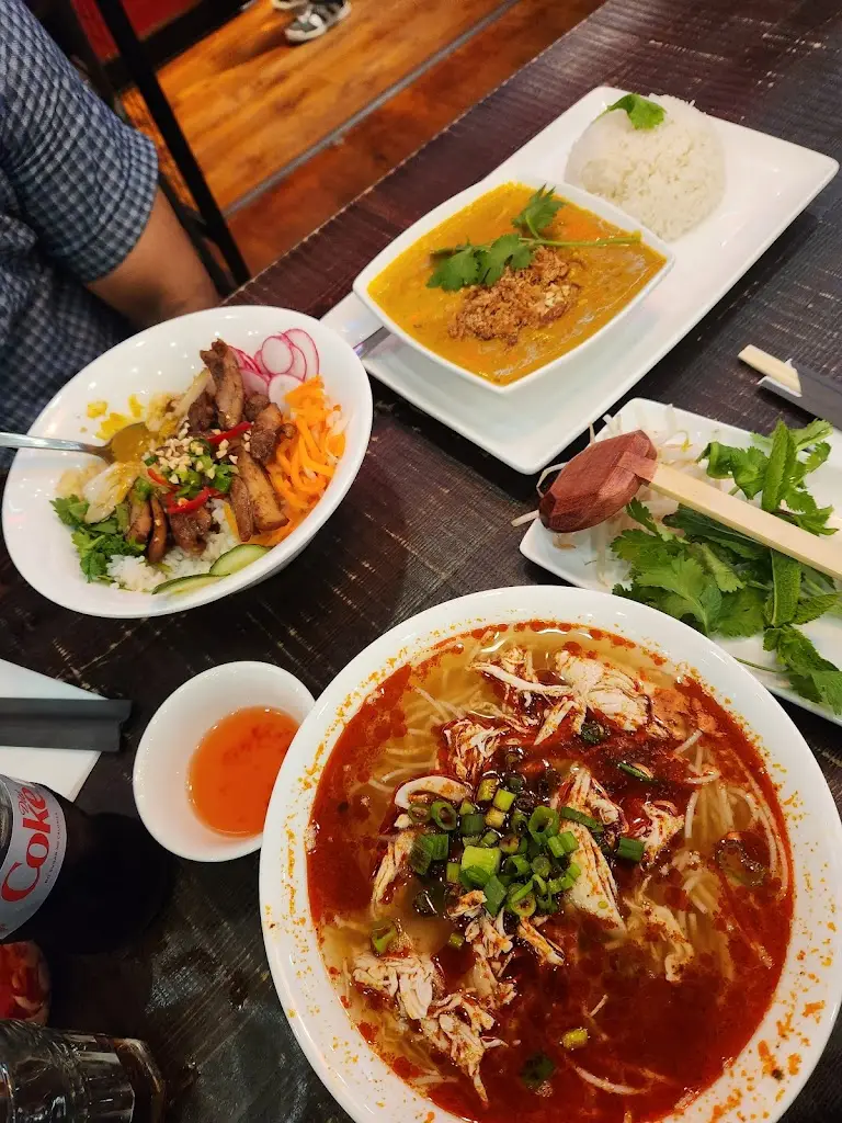 aswathy suresh_Pho Canary Wharf_Canary Wharf_review