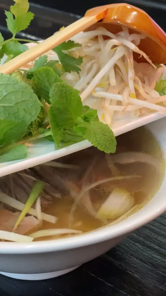 Pho Canary Wharf_Canary Wharf_slider_image_2