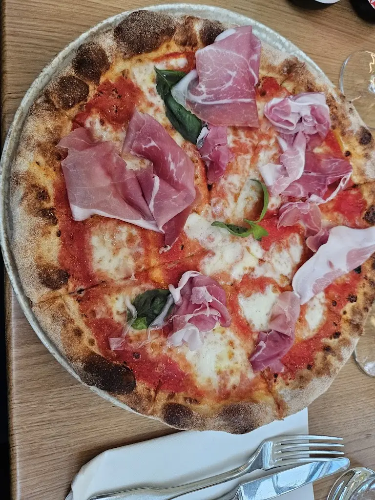 Elena Meyers_Obicà Mozzarella Bar_Canary Wharf_review