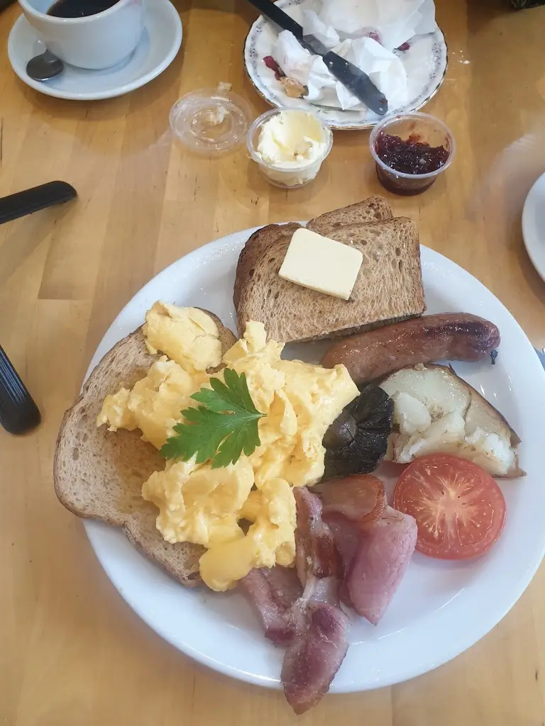The reviewer L_Lavender Bakehouse & Coffee Shop_Chalford_review