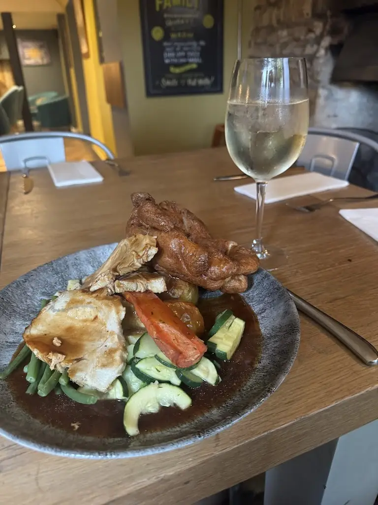 Anne Macdonald_The Ragged Cot 2025_Chalford_review