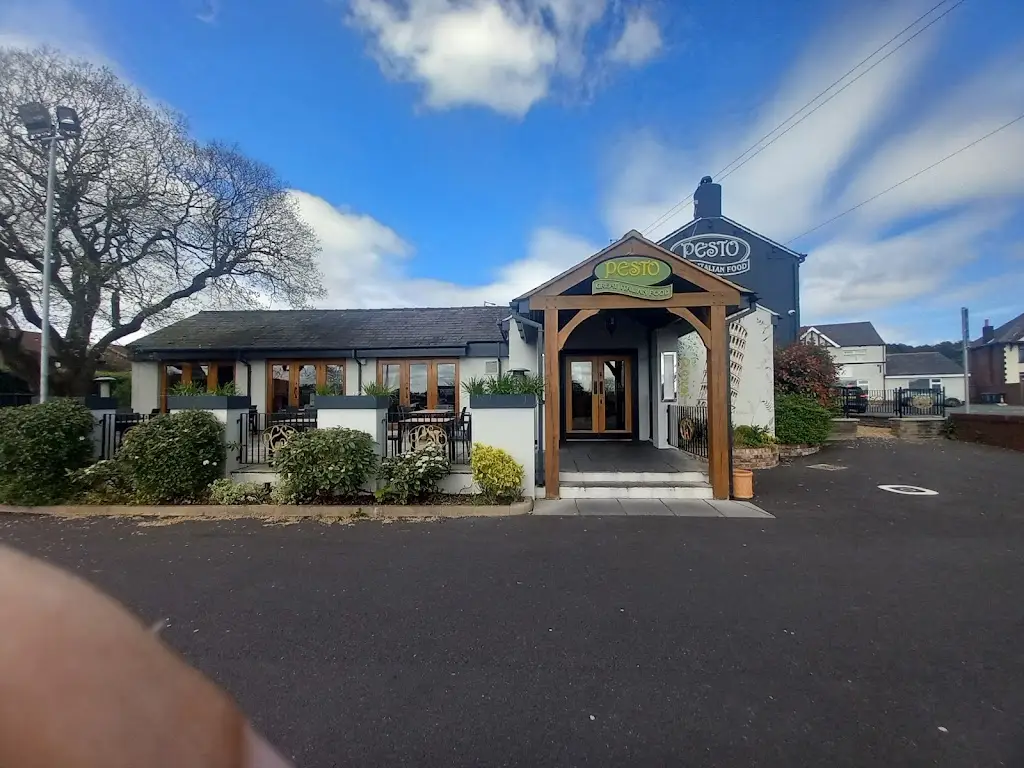 Martin Edwards_Pesto at the Dicconson Arms_Appley Bridge_review