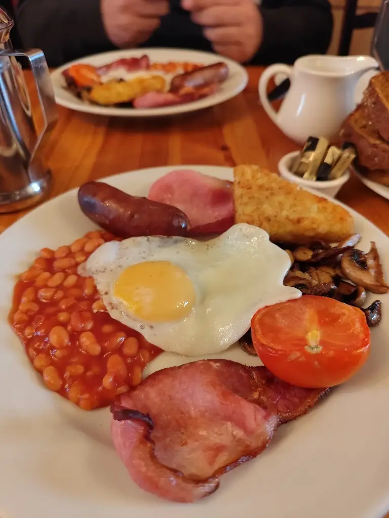 J W_The Globe Inn_Chagford_review