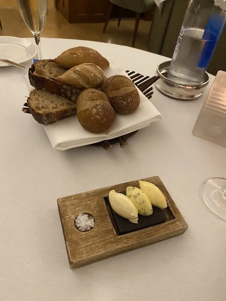 Matt Vinyl_Gidleigh Park_Chagford_review