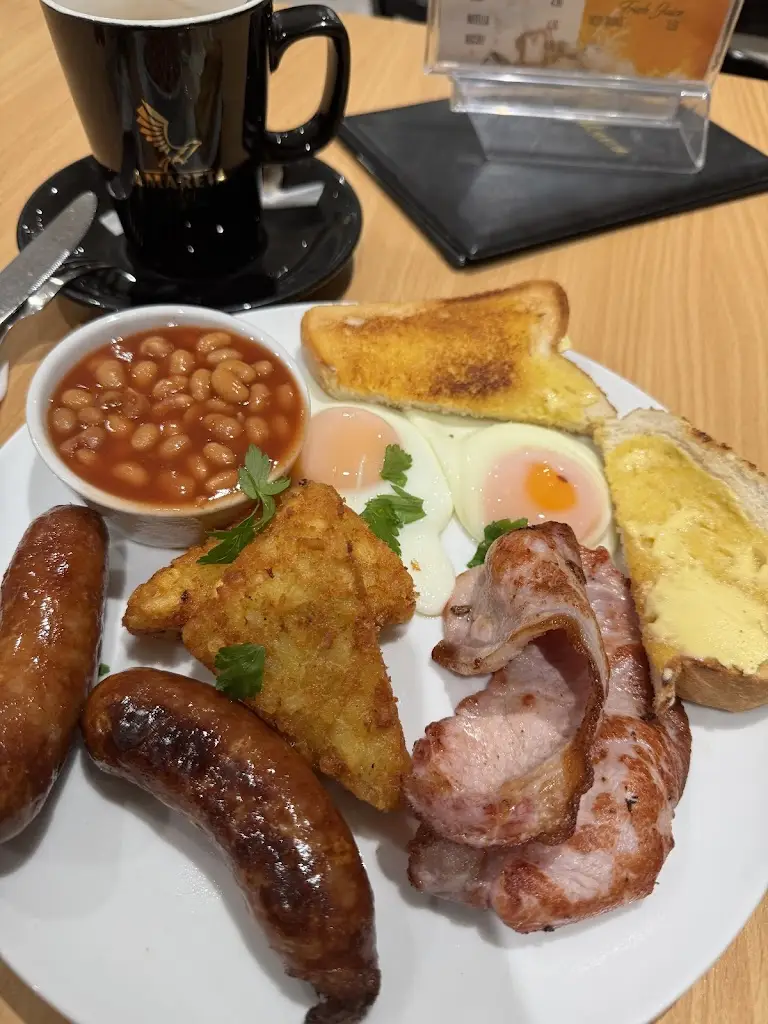 Frannie Marie Pavia_Amareta Cafe_Chadwell St Mary_review