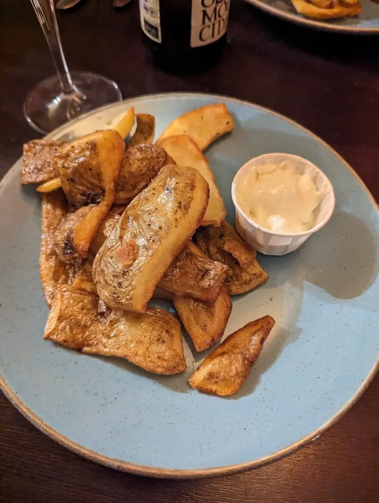 Laura McGee_Sale Pepe, Shotley Bridge_Castleside_review