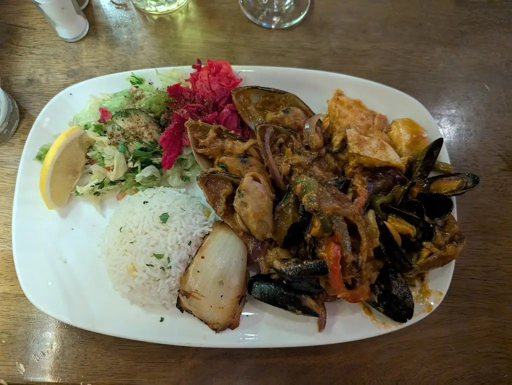 Nikki Golesworthy_Lara Restaurant_Anstey_recensione