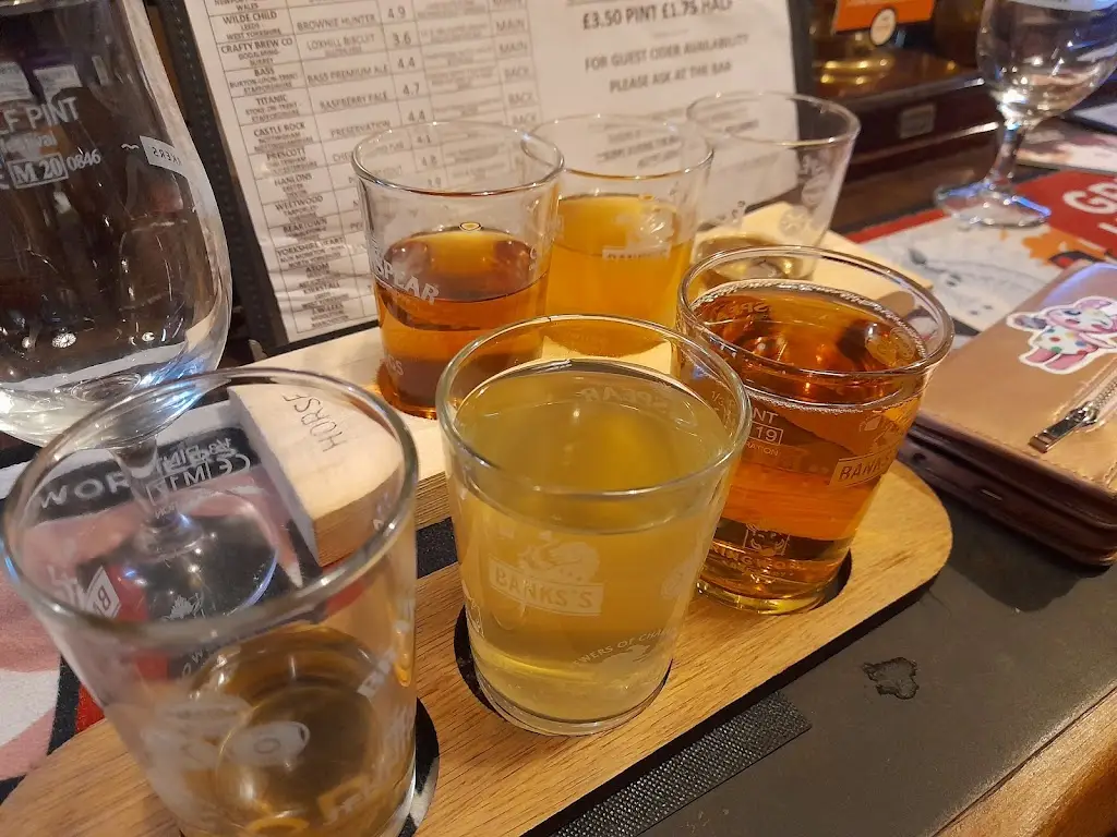 Moya Scott_The Grey Horse_Castleside_review