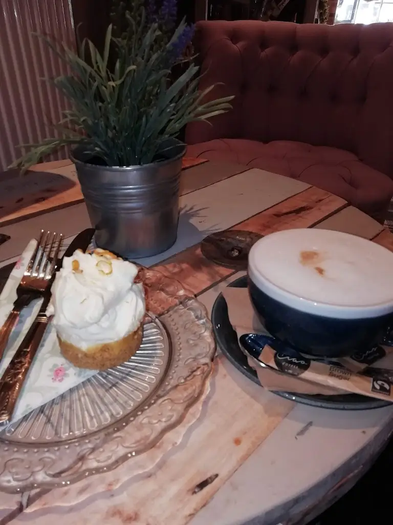 Menu_Granny B's_Castleside_image_8