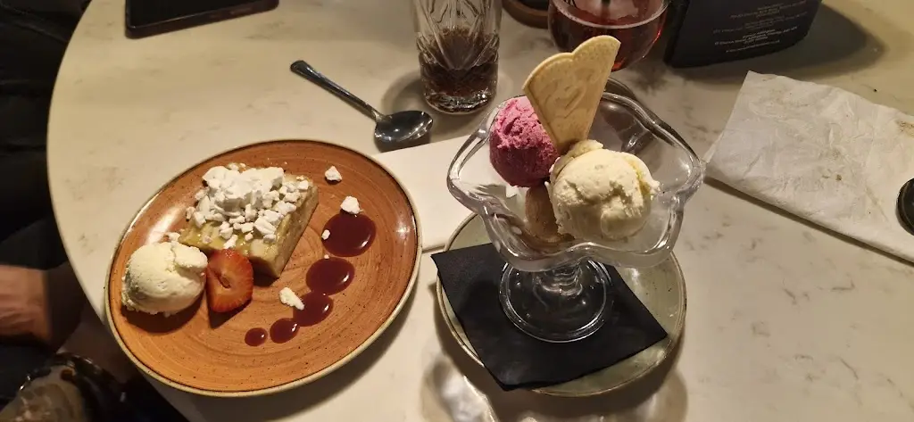 Simone Footitt_Retreat Adlington_Adlington_review