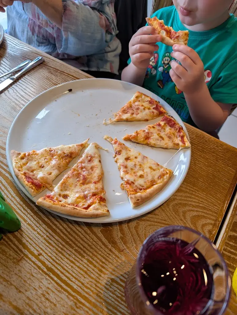 Mathew Baxter_La Piazza_Catterick Garrison_review