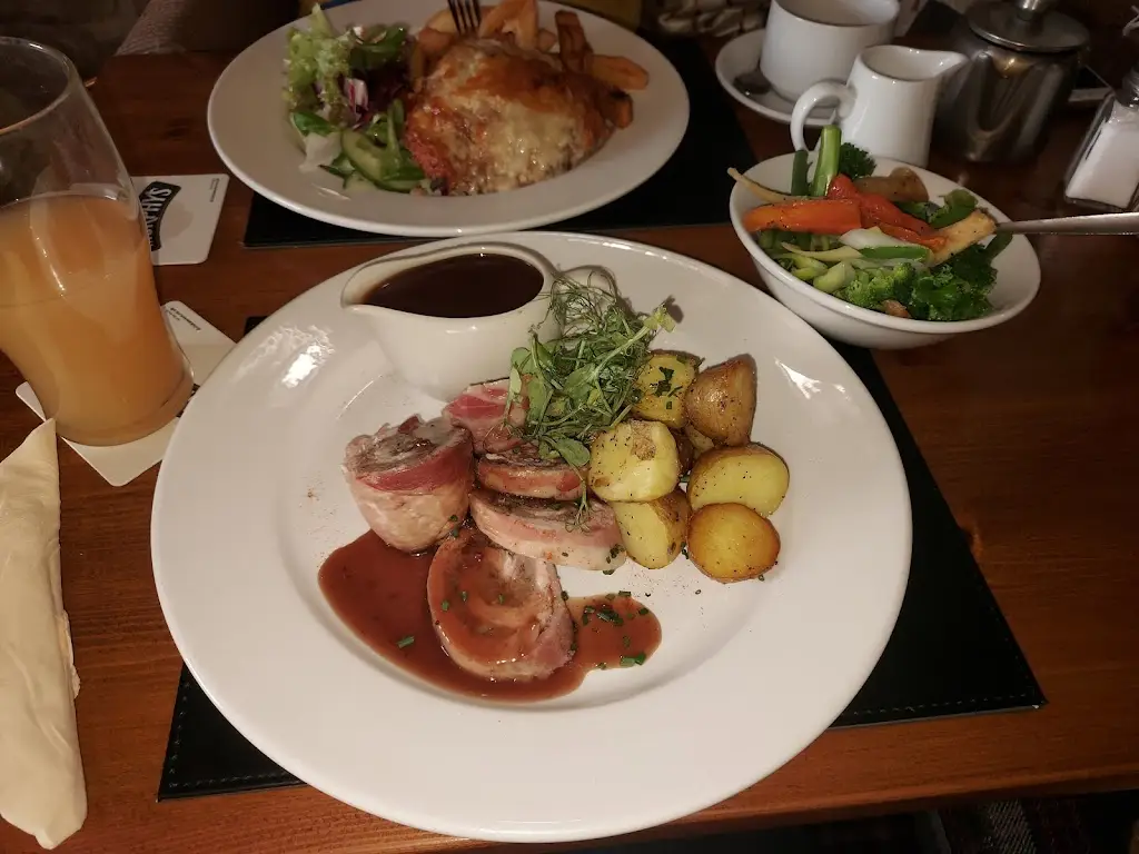 Menu_Farmers Arms Inn_Catterick Garrison_image_7